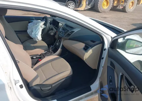 2016 Hyundai Elantra Se/Sport/Limited z USA, uszkodzony, nr VIN 5NPDH4AE9GH794201